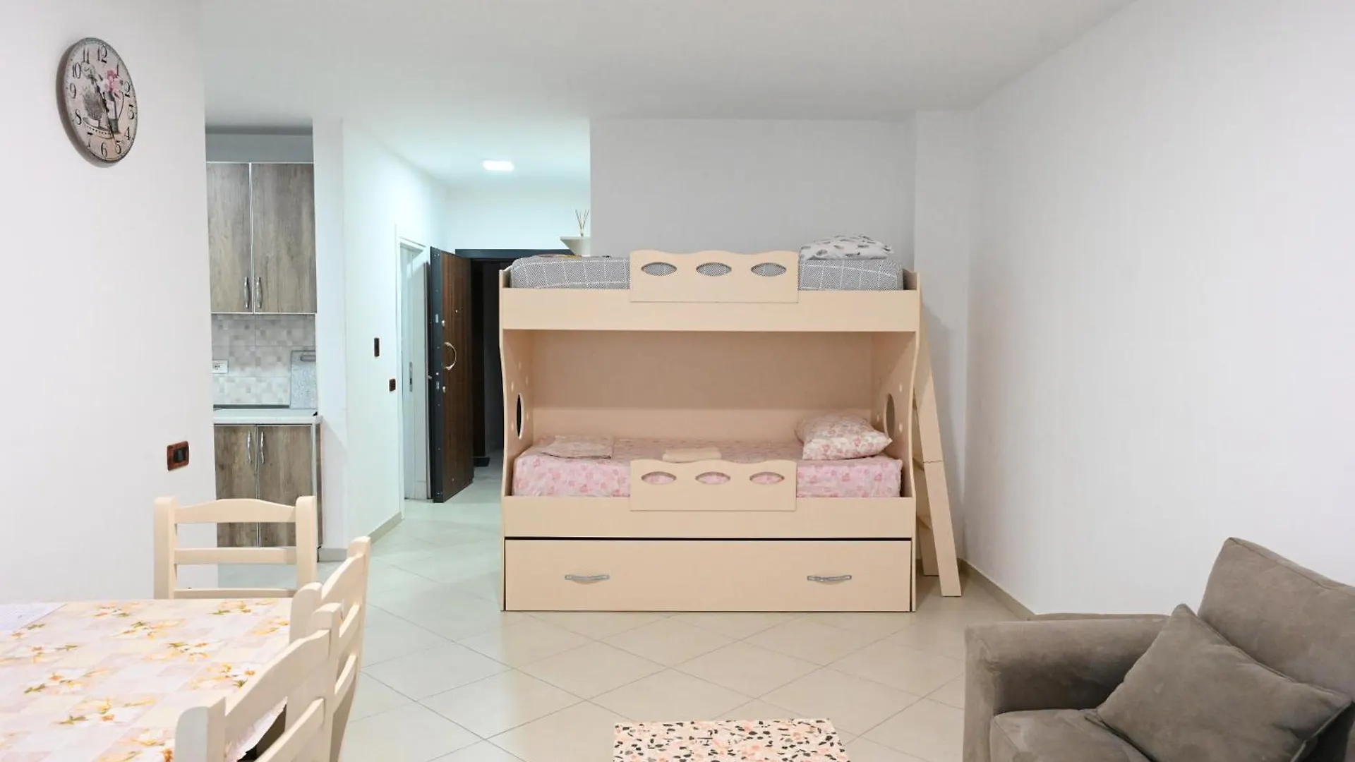 Seaside Apartments - Shëngjin 0*,  アルバニア